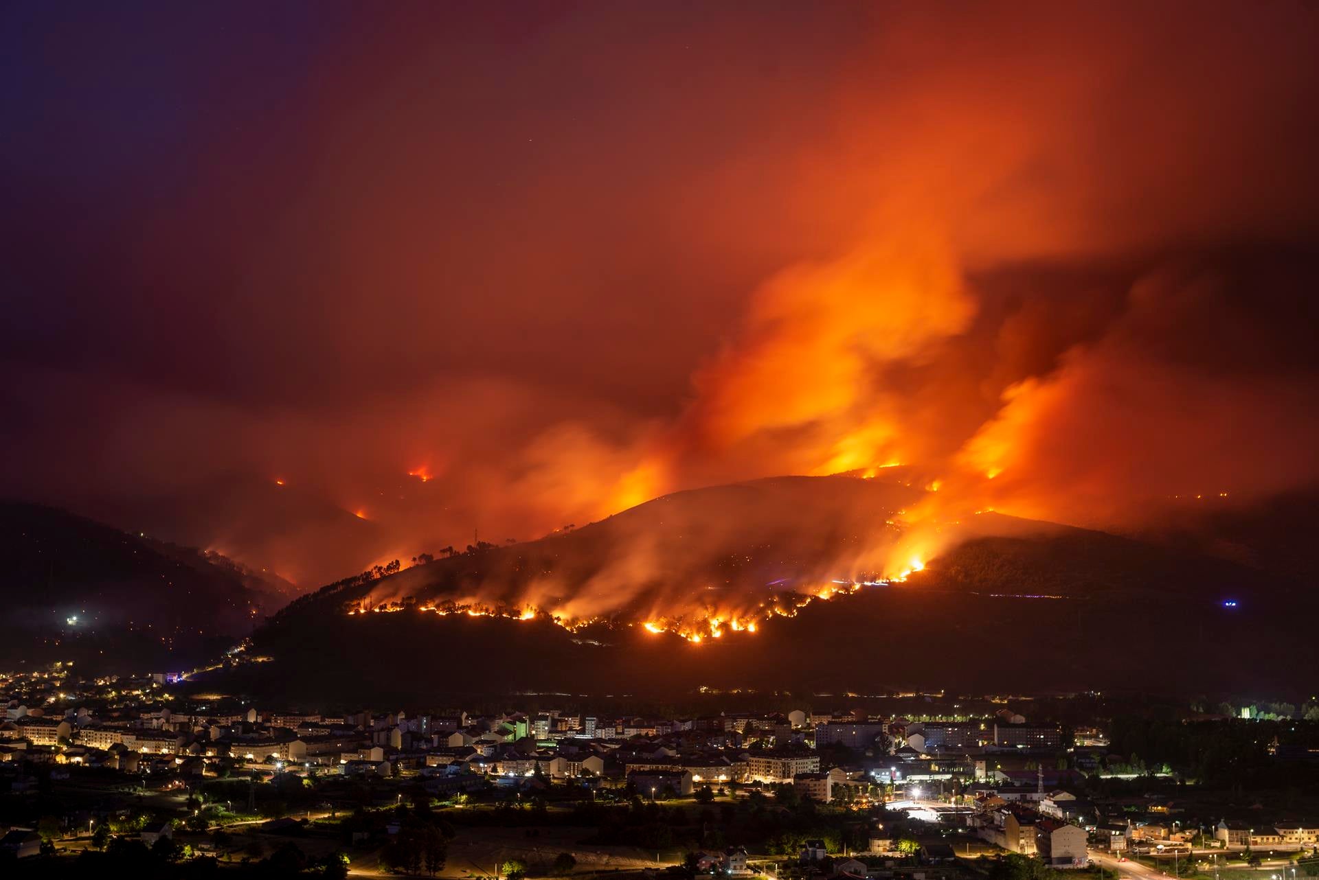 España se quema: estos son los incendios activos en el país España se quema: estos son los incendios activos en el país