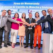 Las administraciones y la multinacional Envision tras la firma del memorando Las administraciones y la multinacional Envision tras la firma del memorando