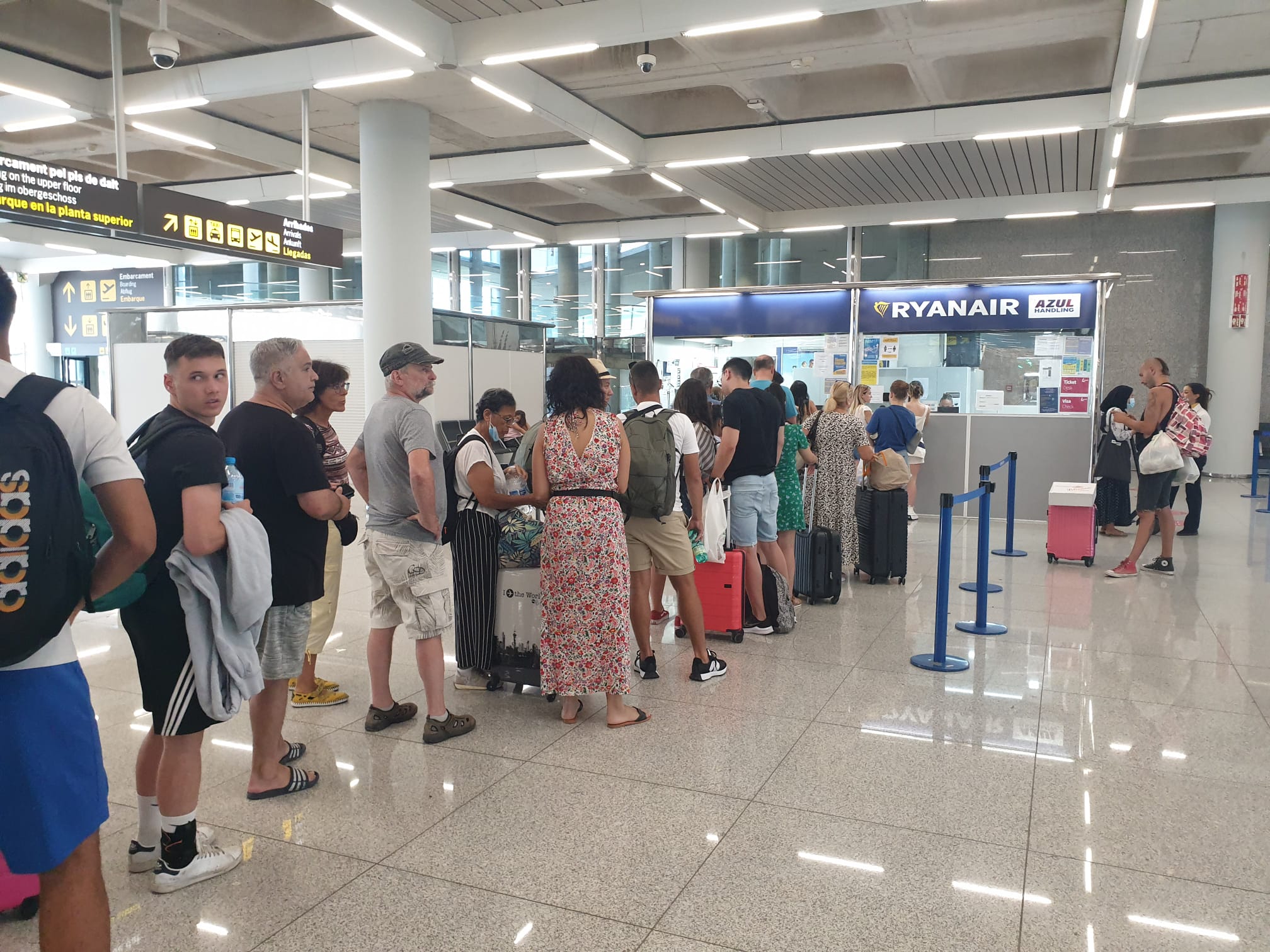 El aeropuerto de Son Sant Joan registra cuatro cancelaciones y 65 retrasos por la huelga de Ryanair El aeropuerto de Son Sant Joan registra cuatro cancelaciones y 65 retrasos por la huelga de Ryanair