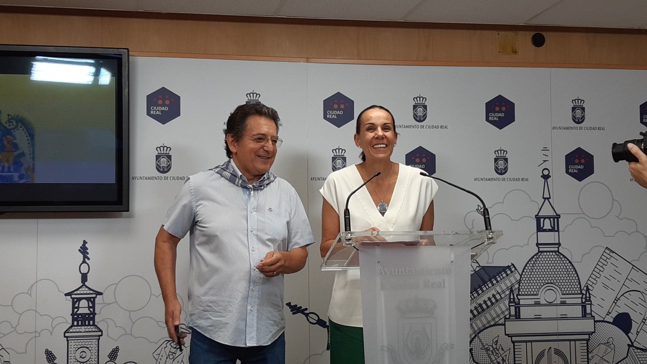 Los toros de fuego adelantan su horario a las 00:00 y Ciudad Real invita a todos los alcaldes de CLM y presidentes de las CCAA a la Pandorga Los toros de fuego adelantan su horario a las 00:00 y Ciudad Real invita a todos los alcaldes de CLM y presidentes de las CCAA a la Pandorga