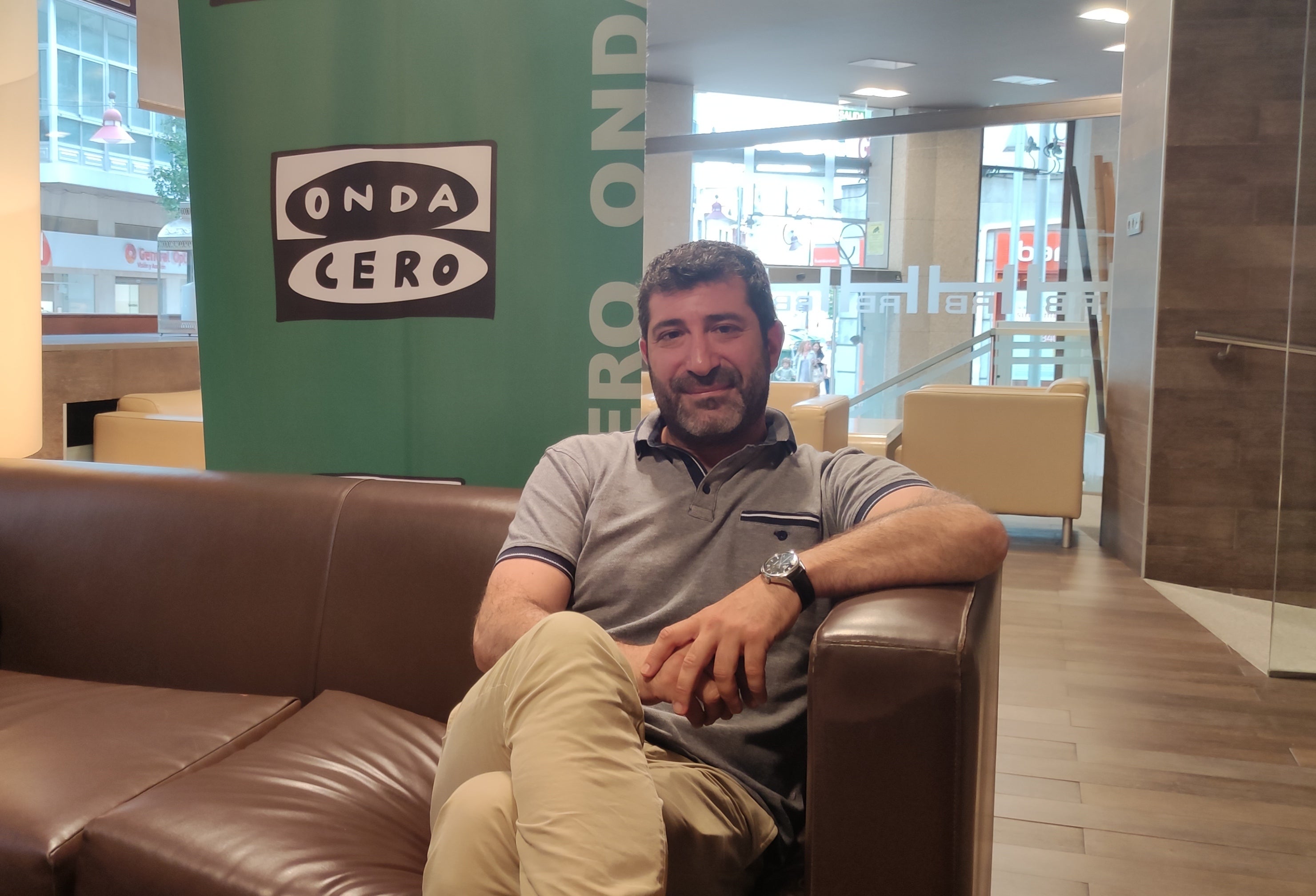David Campos: "O reto dunha asociación como AEDEZA é que o comercio e a hostelería local funcionen todo o ano" David Campos: "O reto dunha asociación como AEDEZA é que o comercio e a hostelería local funcionen todo o ano"