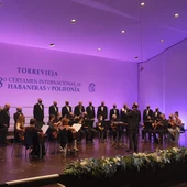 Un momento de la actuación del Coro y Orquesta 'Maestro Ricardo Lafuente' en la segunda velada del certamen con coros locales Un momento de la actuación del Coro y Orquesta 'Maestro Ricardo Lafuente' en la segunda velada del certamen con coros locales