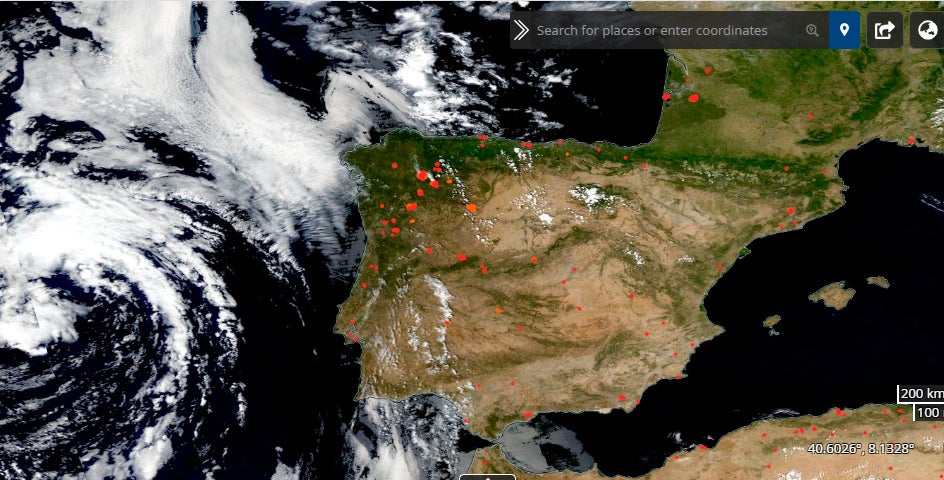El mapa de los incendios activos en España en tiempo real: más de 40.000 mil hectáreas quemadas El mapa de los incendios activos en España en tiempo real: más de 40.000 mil hectáreas quemadas