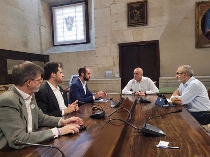 Muñoz reivindica con Sevilla Quiere Metro la asignación de fondos europeos y el convenio de la línea 3 Muñoz reivindica con Sevilla Quiere Metro la asignación de fondos europeos y el convenio de la línea 3