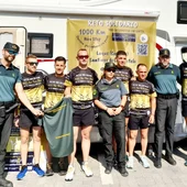 Grupo del club Abuchitextreme acompañados por la Guardia Civil en su carrera solidaria Grupo del club Abuchitextreme acompañados por la Guardia Civil en su carrera solidaria