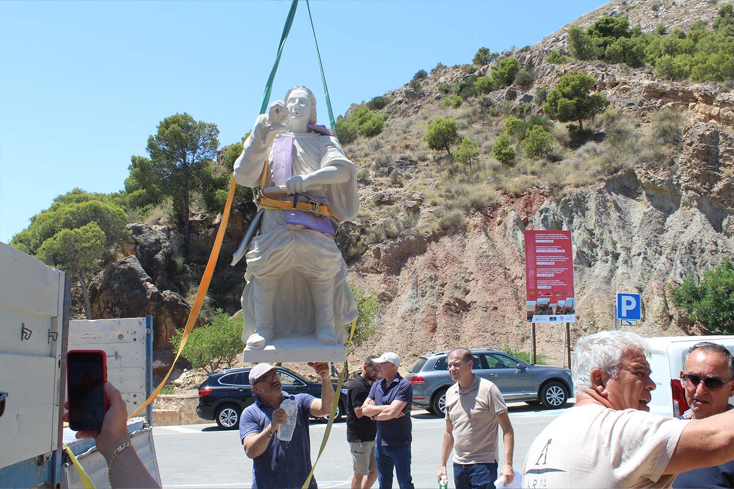 Finalizan las obras de restauración de la Font dels Tres Amics en Novelda Finalizan las obras de restauración de la Font dels Tres Amics en Novelda