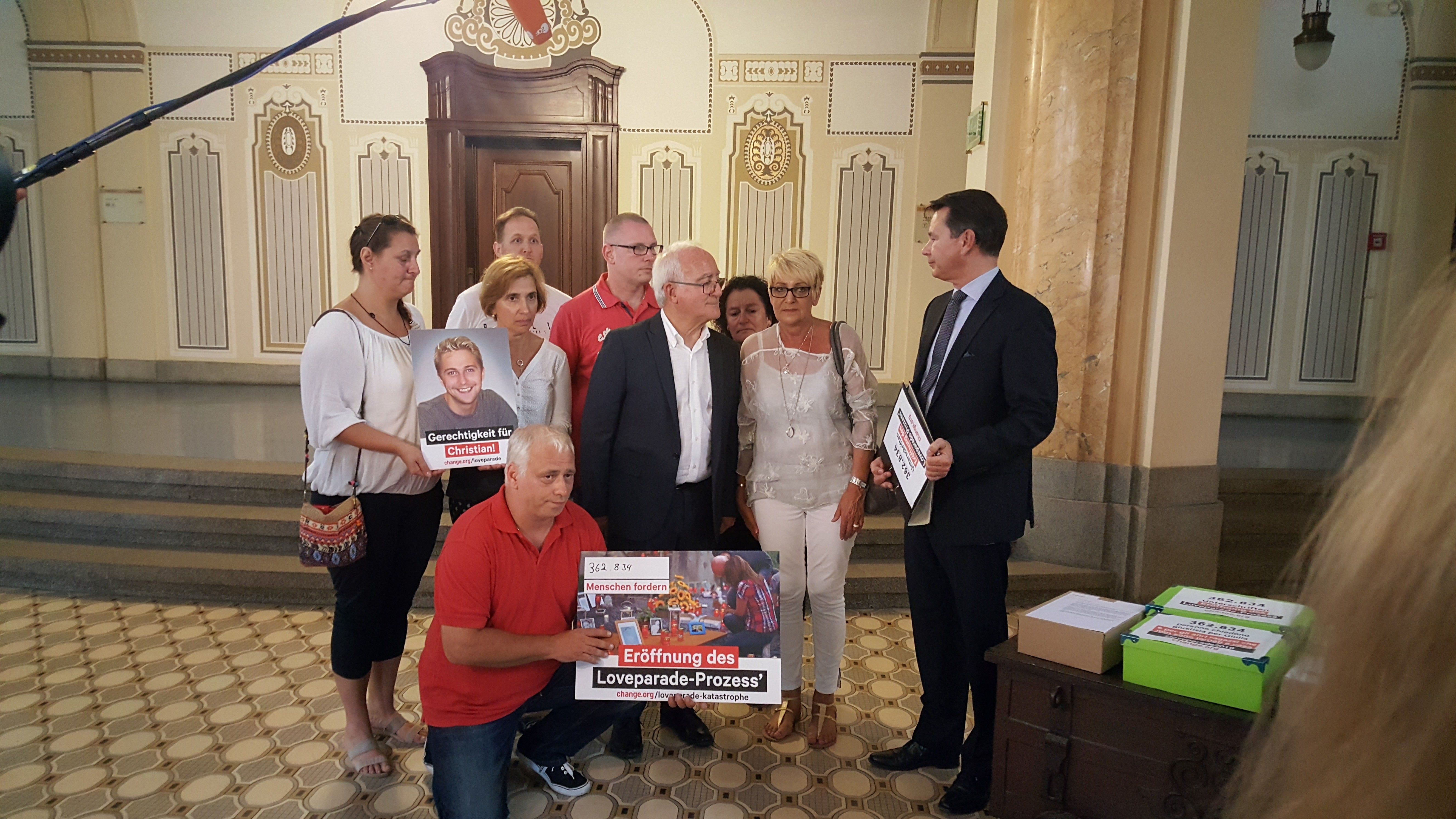 Admesa a tràmit la demanda de les víctimes de la Love Parade Admesa a tràmit la demanda de les víctimes de la Love Parade