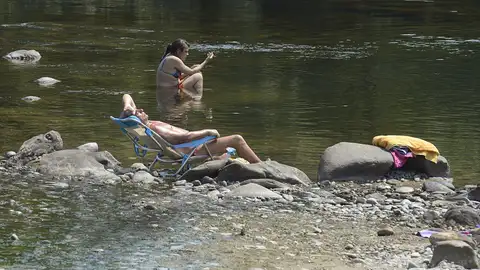 El 112 activa la alerta naranja en varias zonas de la región por altas temperaturas El 112 activa la alerta naranja en varias zonas de la región por altas temperaturas