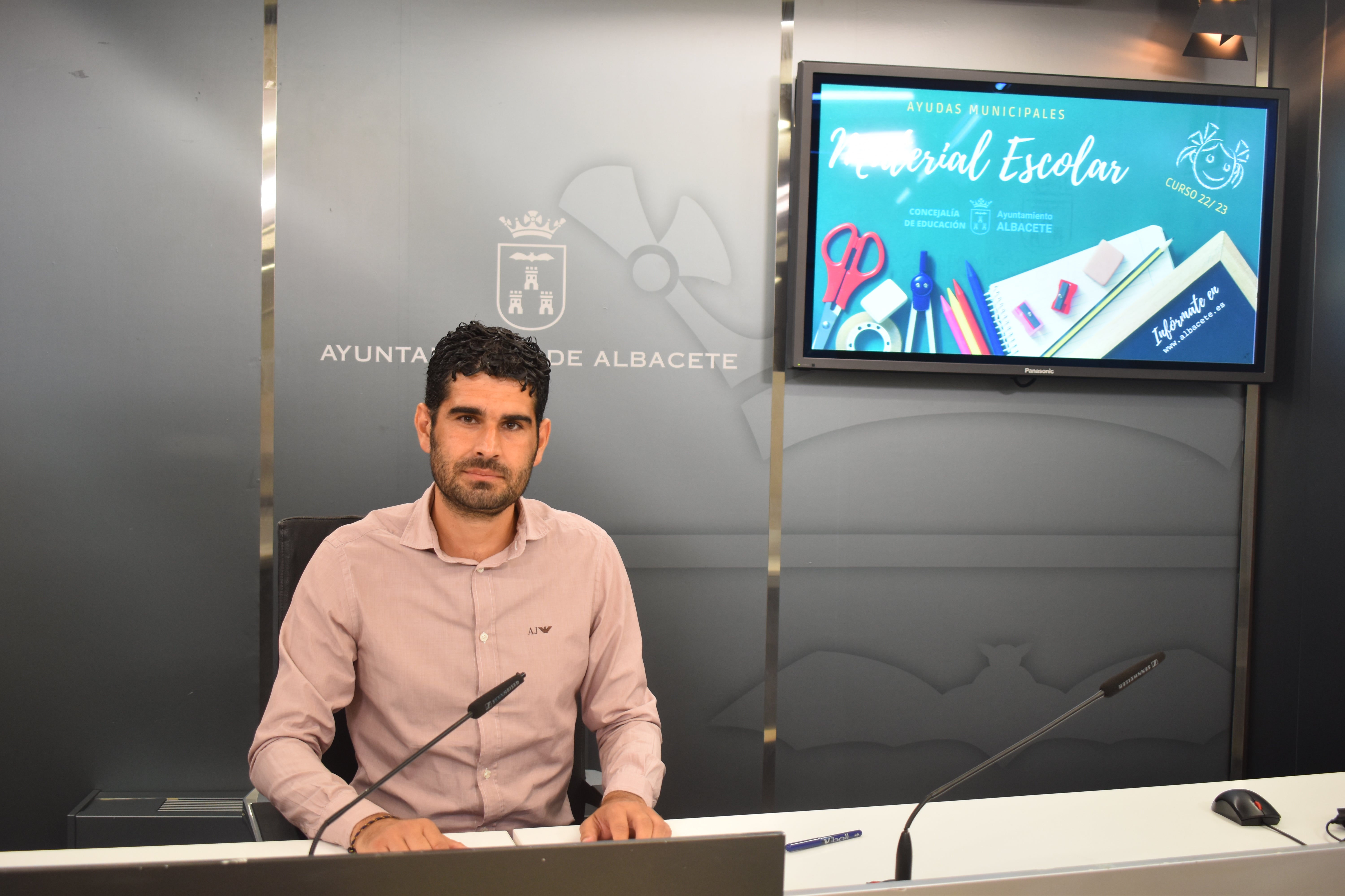 Abierto el plazo para solicitar ayudas para la adquisición de material escolar Abierto el plazo para solicitar ayudas para la adquisición de material escolar