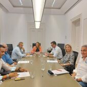 La presidenta del PP en Baleares, Marga Prohens, se reúne con el presidente de Simebal, Miguel Lázaro.