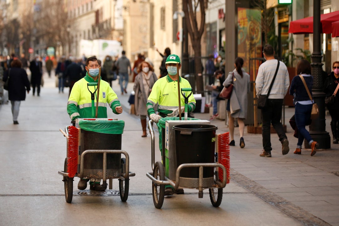 Mesa de redacción: Por encima de 36 grados no se barrerá en Madrid Mesa de redacción: Por encima de 36 grados no se barrerá en Madrid