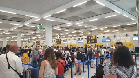 Imagen de archivo de retrasos en el Aeropuerto de Palma. Imagen de archivo de retrasos en el Aeropuerto de Palma.
