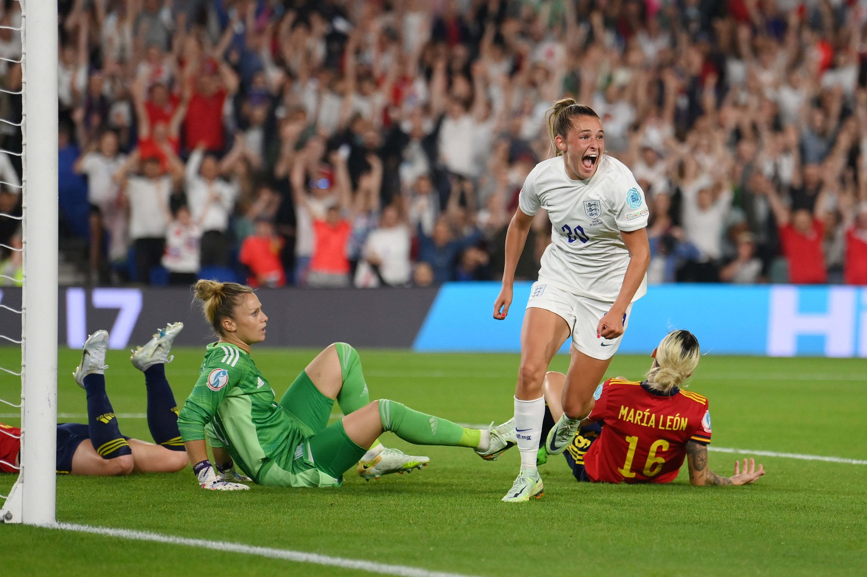 Los minutos finales condenan a España Los minutos finales condenan a España