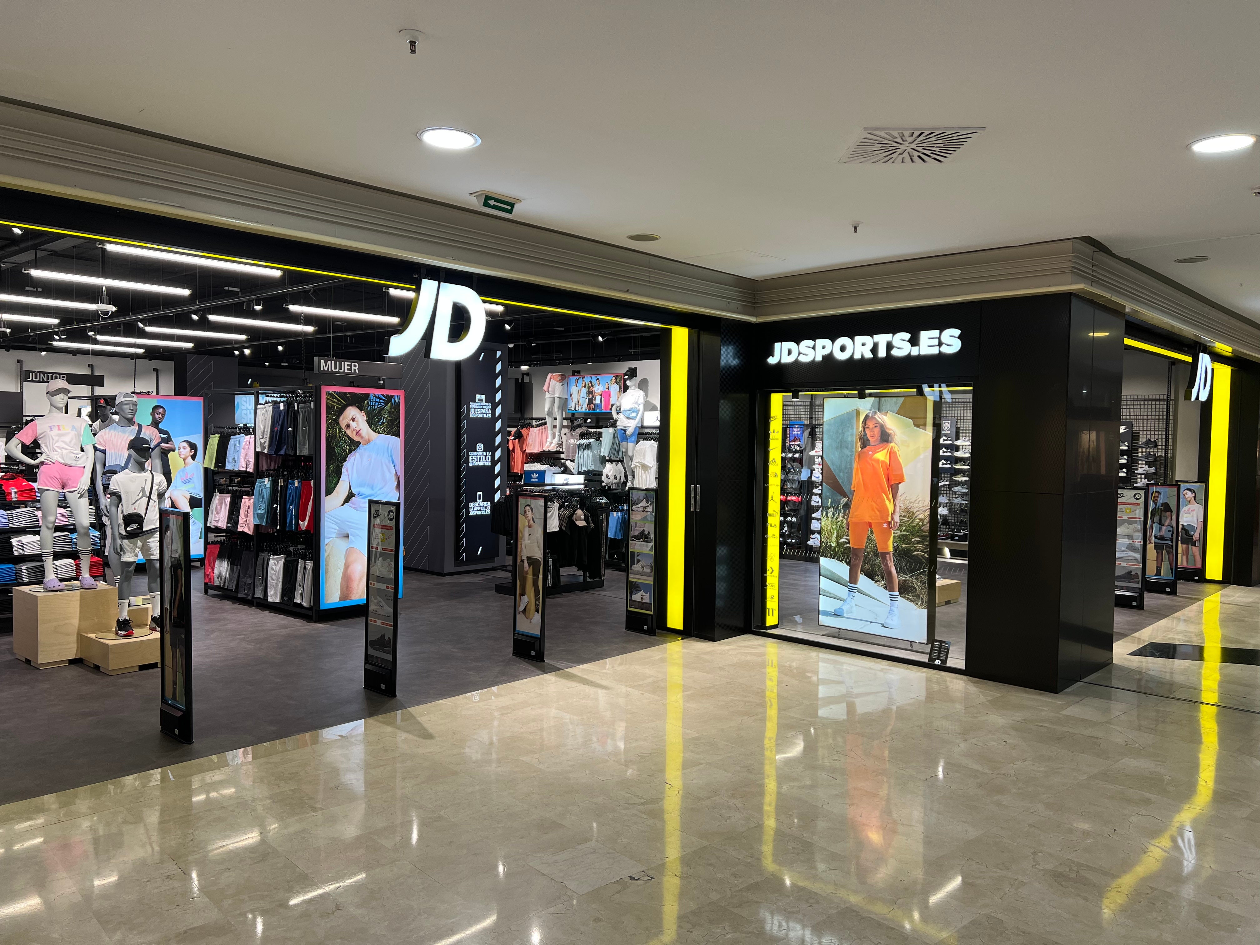 Apertura JD Sports en Centro Comercial Rosaleda Apertura JD Sports en Centro Comercial Rosaleda