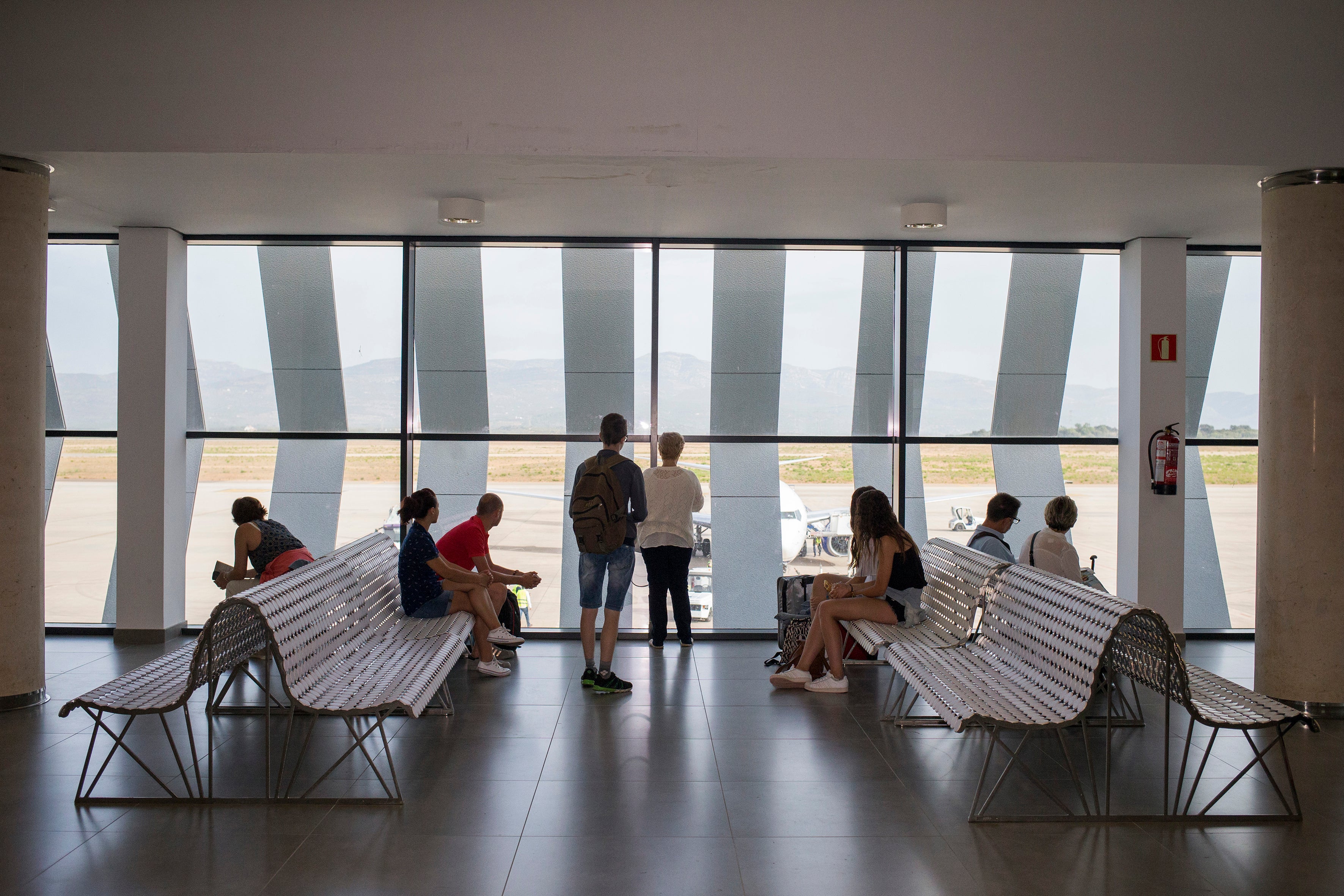 La Generalitat activa una lanzadera desde la estación de Torreblanca al Aeropuerto de Castellón La Generalitat activa una lanzadera desde la estación de Torreblanca al Aeropuerto de Castellón