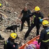 Rescatan a una mujer herida tras precipitarse por un acantilado de San Juan de los Terreros