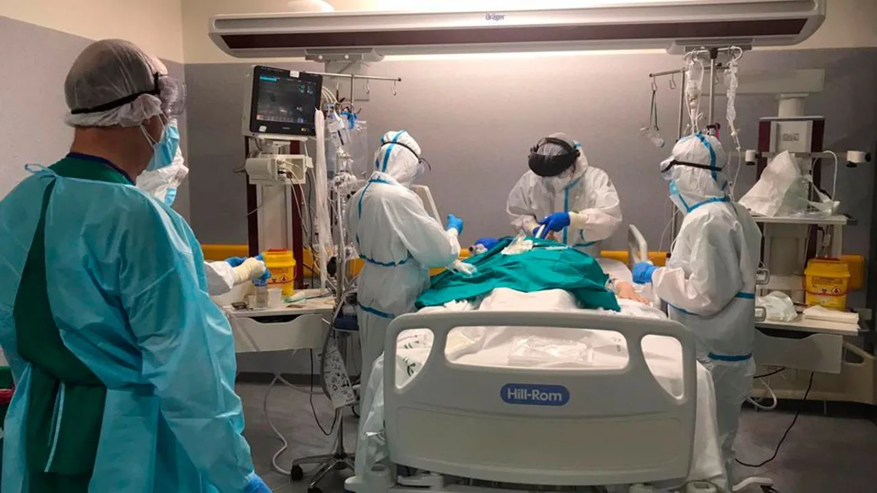 Una sala UCI durante la pandemia