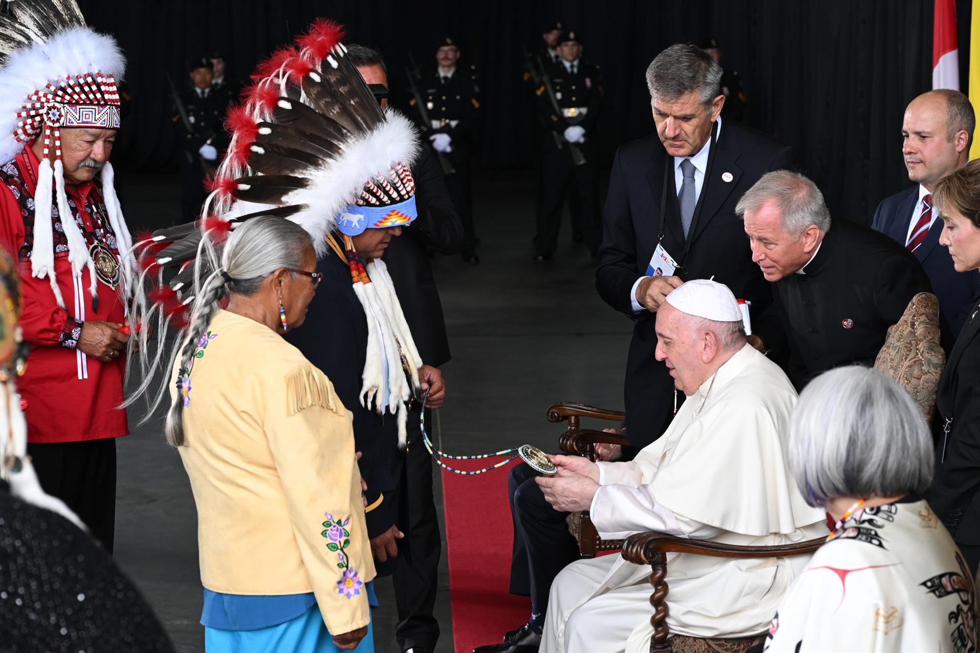 El Papa Francisco empieza un "viaje penitencial" en Canadá El Papa Francisco empieza un "viaje penitencial" en Canadá