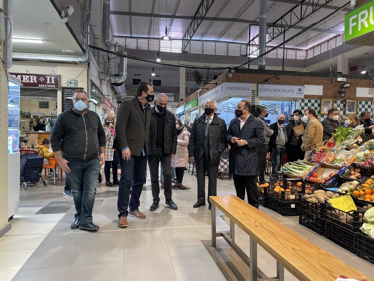 El Ayuntamiento integrará los mercados de abastos en una plataforma de comercio electrónico El Ayuntamiento integrará los mercados de abastos en una plataforma de comercio electrónico