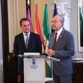 El administrador judicial del Málaga, José María Muñoz, con el alcalde de Málaga, Francisco de la Torre