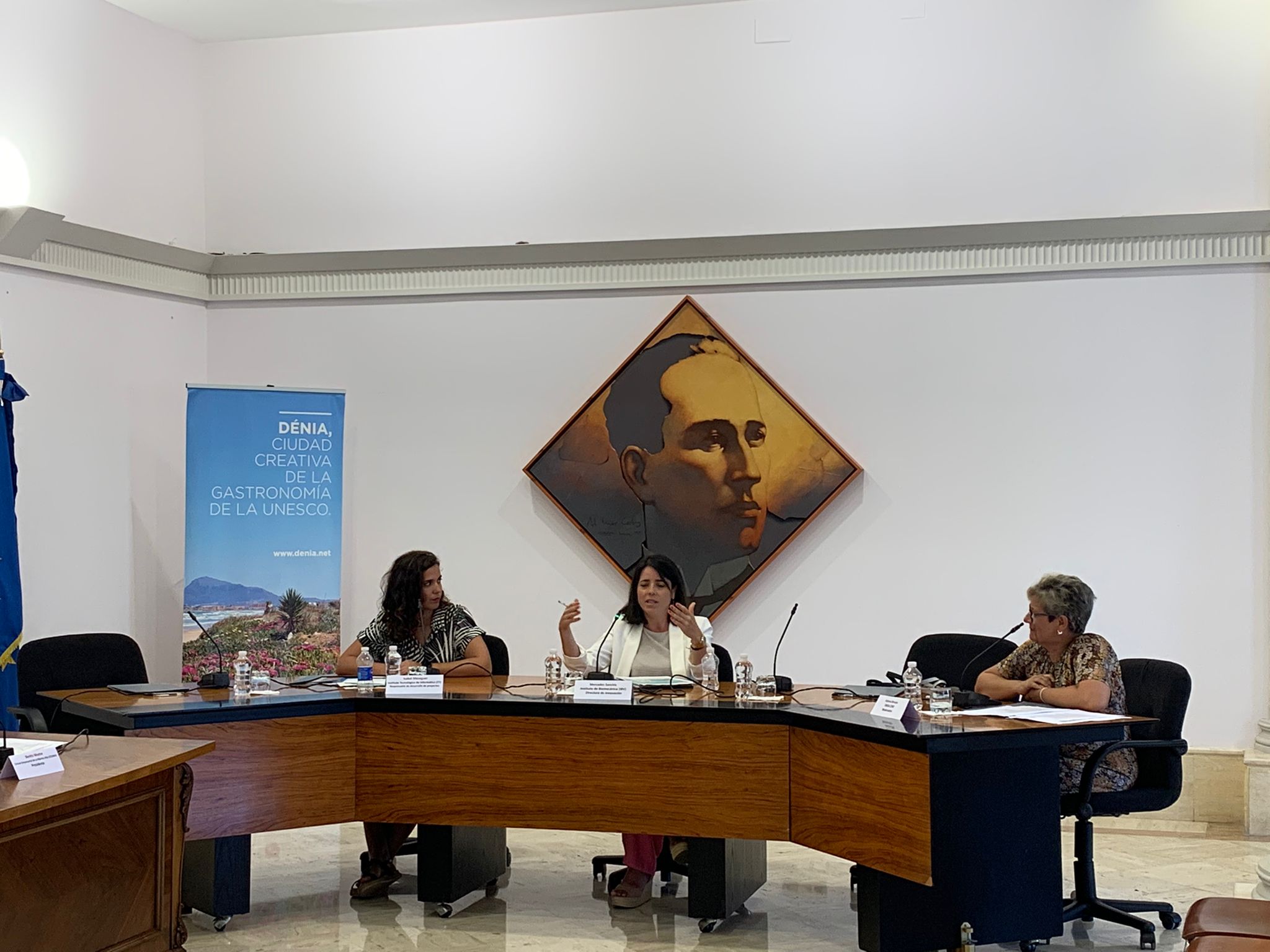 REDIT y la Conselleria de Innovación debaten en Dènia las claves sobre turismo inteligente REDIT y la Conselleria de Innovación debaten en Dènia las claves sobre turismo inteligente