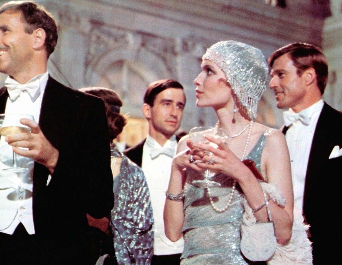 Casquetes, colgantes de cordón y cinturones joya: los complementos dominan la moda del verano Casquetes, colgantes de cordón y cinturones joya: los complementos dominan la moda del verano