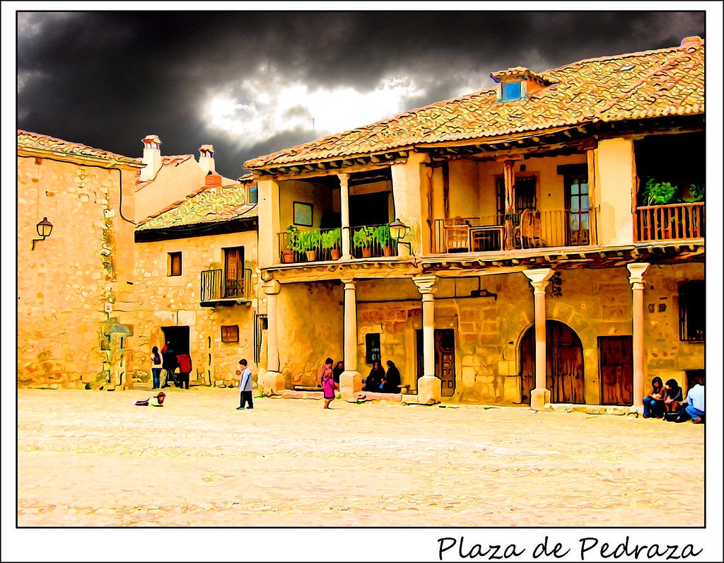 Pedro Martín, alcalde de Pedraza: "todos nos dedicamos al turismo medioval" Pedro Martín, alcalde de Pedraza: "todos nos dedicamos al turismo medioval"