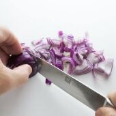 El truco definitivo para cortar la cebolla sin llorar