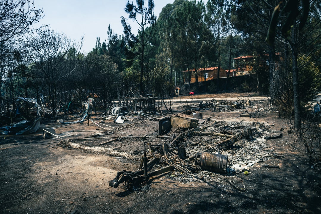 Galicia se quema: el fuego arrasa más de 4.000 hectáreas, la mitad en Barbanza Galicia se quema: el fuego arrasa más de 4.000 hectáreas, la mitad en Barbanza