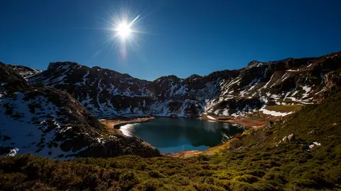 Lagos de Saliencia en Asturias Este verano la radio se llena de fotografías gracias a Carmen Martínez Torrón.