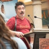 Agustín Jiménez presentando "El Aroma de Roma"