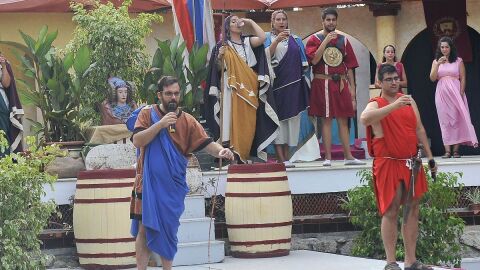 &Aacute;gora Heliketana