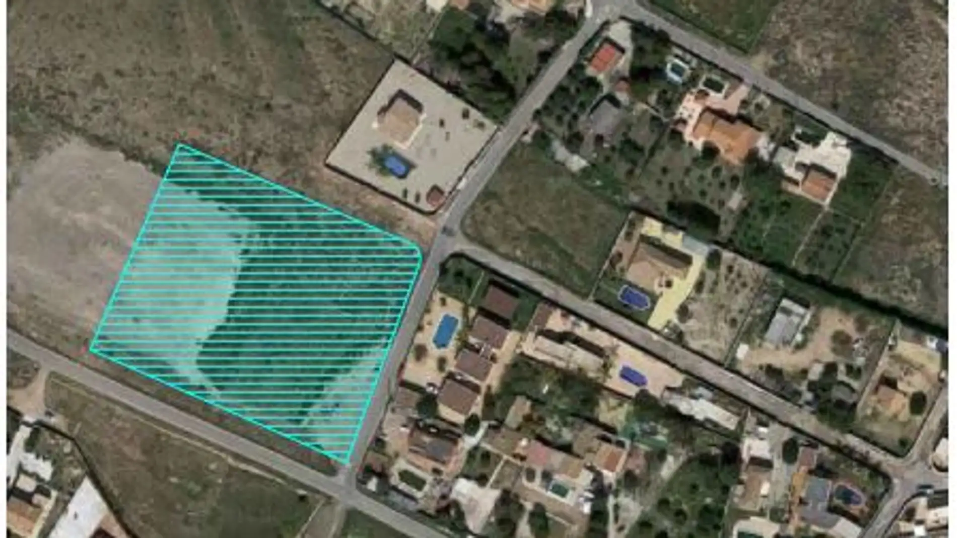 En trazos verdes, la parcela donde se ubicará el colegio de La Cañada del Fenollar