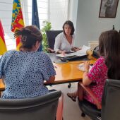 El gobierno municipal traslada la gestión en agosto al ayuntamiento de Orihuela Costa