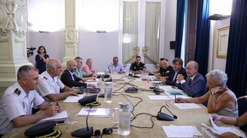 Mesa de reuni&oacute;n de seguridad para la Feria 2022