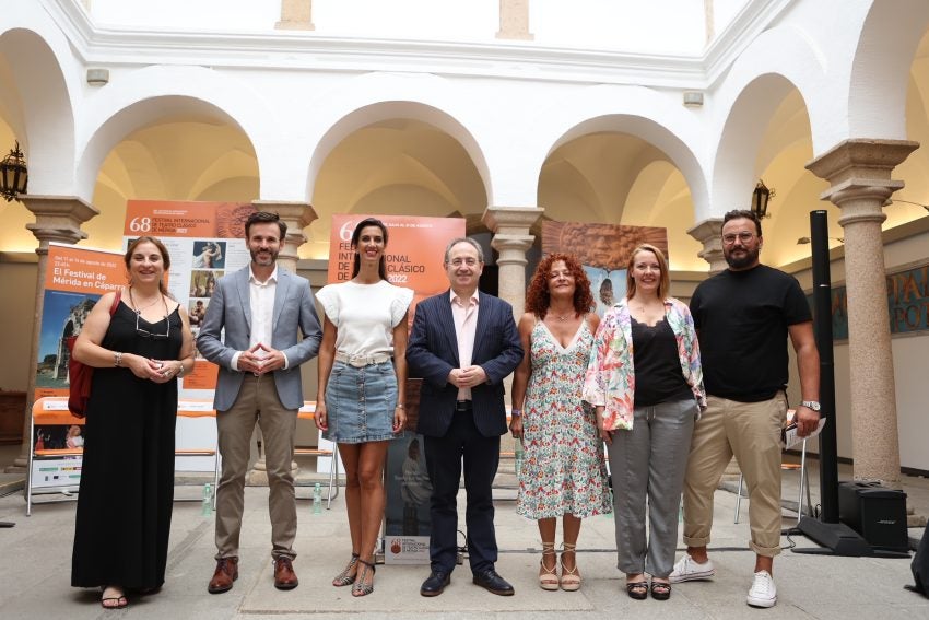 El Brujo, Pablo Carbonell y dos compañías extremeñas protagonizan la sexta edición de la extensión en Cáparra del Festival de Mérida El Brujo, Pablo Carbonell y dos compañías extremeñas protagonizan la sexta edición de la extensión en Cáparra del Festival de Mérida