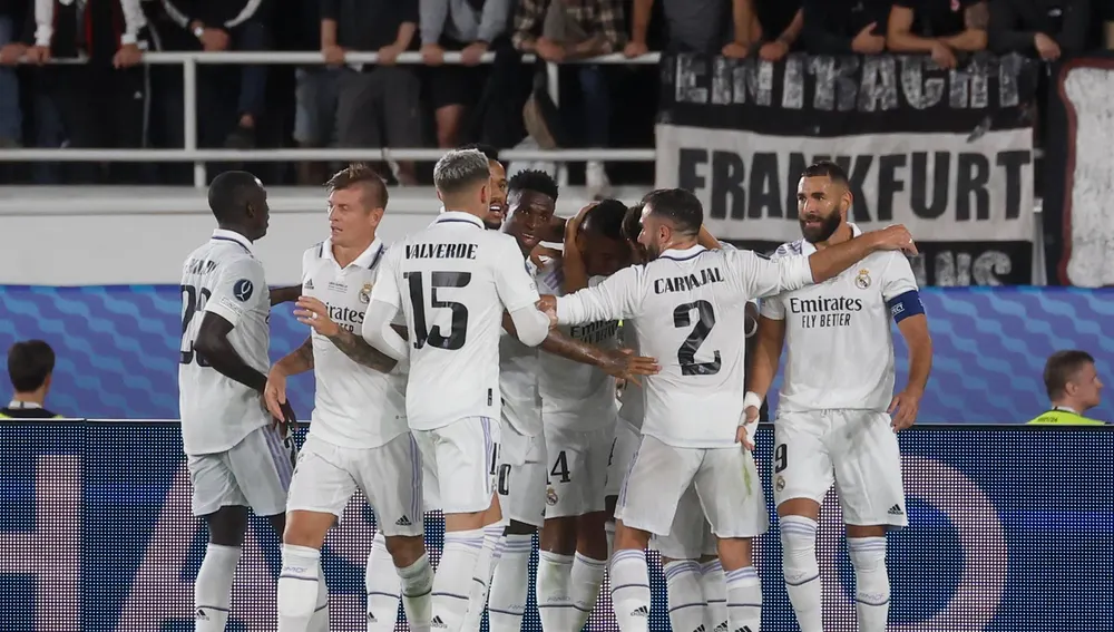 Los jugadores del Real Madrid celebran un gol en la Supercopa de Europa Los jugadores del Real Madrid celebran un gol en la Supercopa de Europa