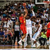 España choca contra Antetokoumpo España choca contra Antetokoumpo