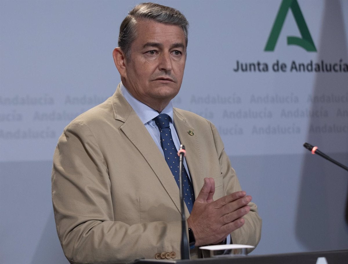 Antonio Sanz enmarca en la "normalidad" la dimisión del director de la Oficina Andaluza Antifraude Antonio Sanz enmarca en la "normalidad" la dimisión del director de la Oficina Andaluza Antifraude
