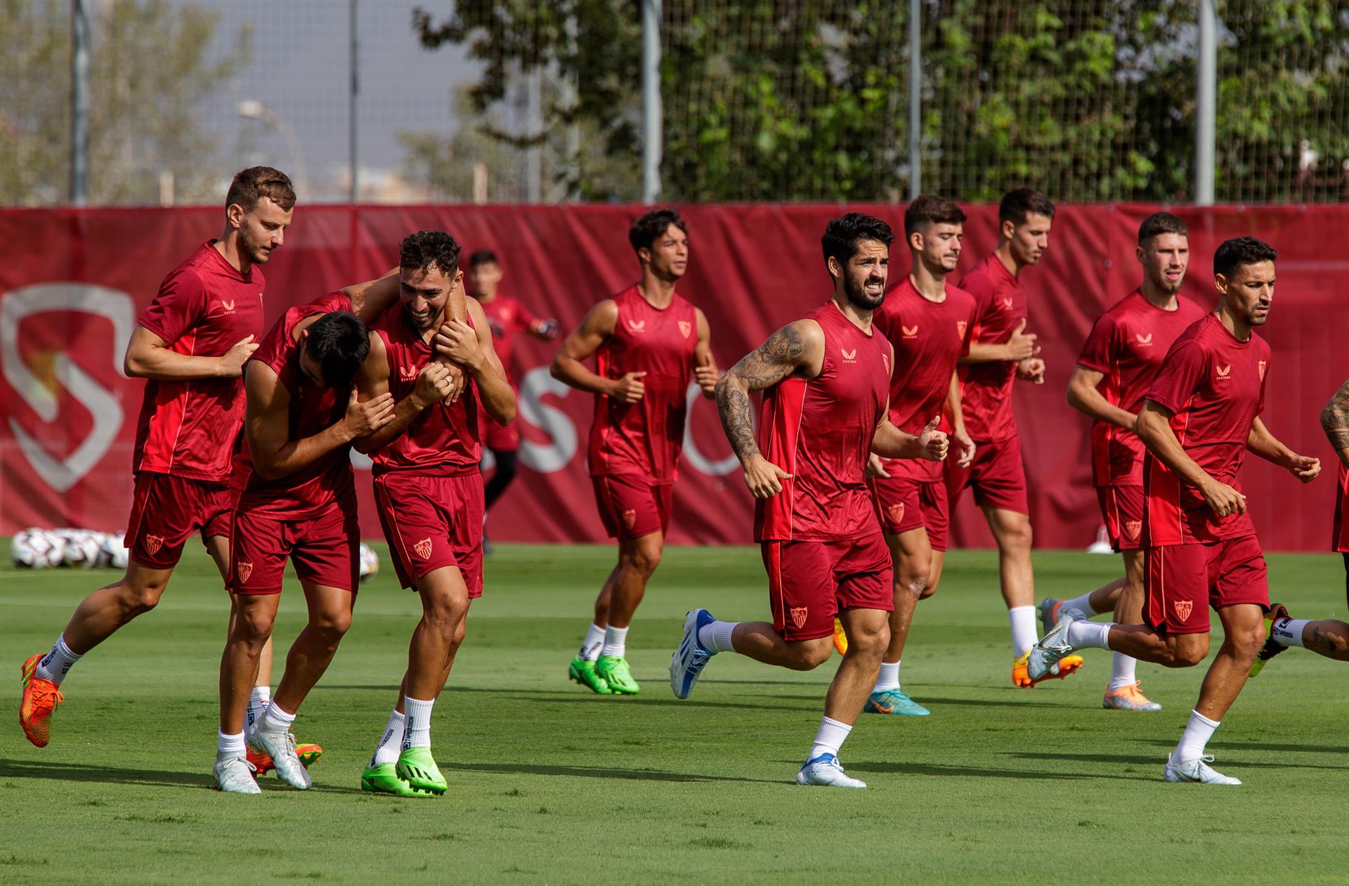 El Sevilla inscribe a sus fichajes El Sevilla inscribe a sus fichajes