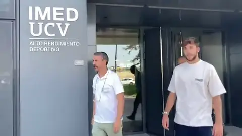 Nico González pasa el reconocimiento médico Nico González pasa el reconocimiento médico