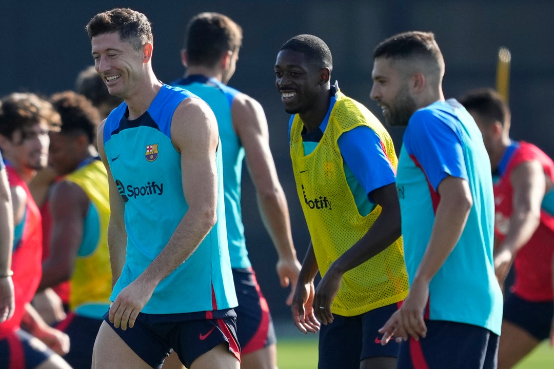 El Barça apura para inscribir a los fichajes El Barça apura para inscribir a los fichajes