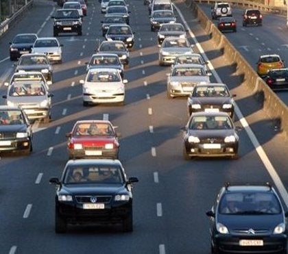 Vuelven los colapsos a las carreteras de Marbella en el mes de agosto de la recuperación Vuelven los colapsos a las carreteras de Marbella en el mes de agosto de la recuperación