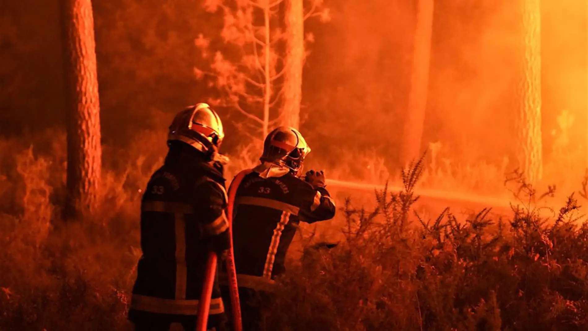 Los incendios en Francia mantienen cerrados tramos de vías hacia España