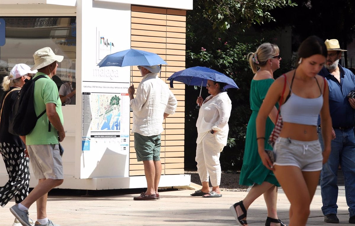 Alerta naranja en toda Andalucía por alcanzar unas máximas de 43 grados Alerta naranja en toda Andalucía por alcanzar unas máximas de 43 grados