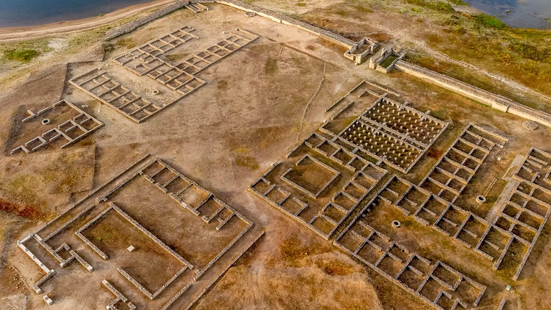 El campamento romano ubicado bajo el río Limia, lo que la sequía deja ver en los embalses sin agua