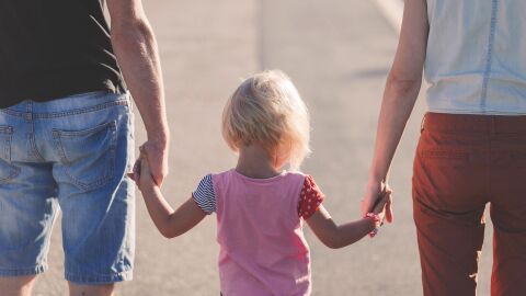 ‘Educar es ser un espejo’: claves para prevenir problemas de salud mental en la infancia y adolescencia 