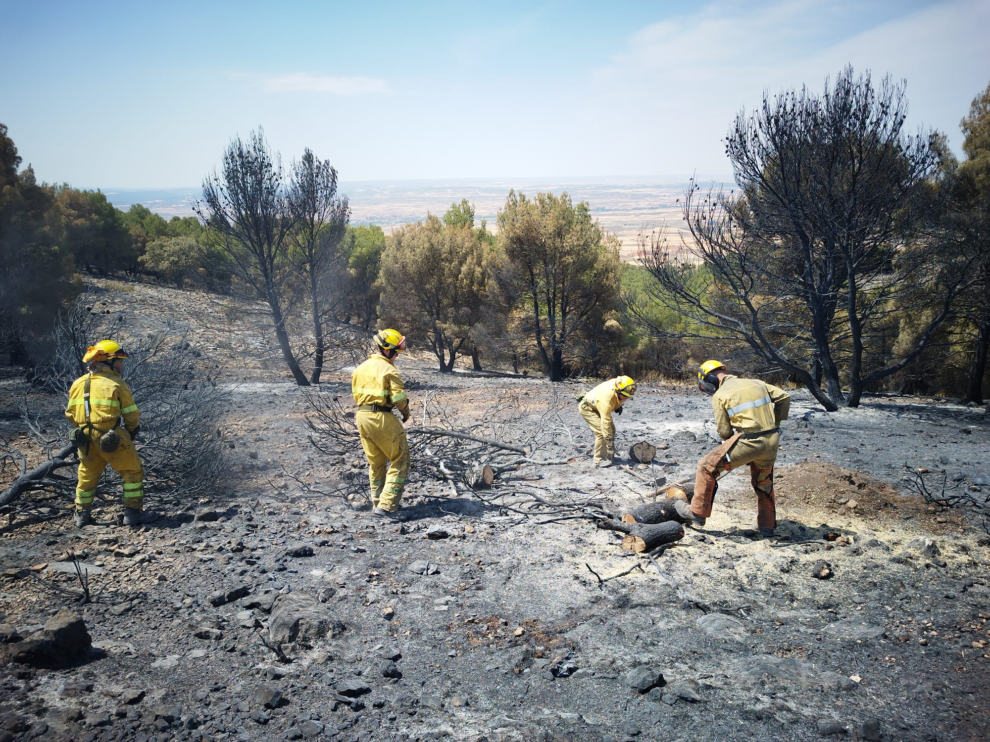 El Gobierno de Aragón presenta el decreto de ayudas y los vecinos se movilizan El Gobierno de Aragón presenta el decreto de ayudas y los vecinos se movilizan