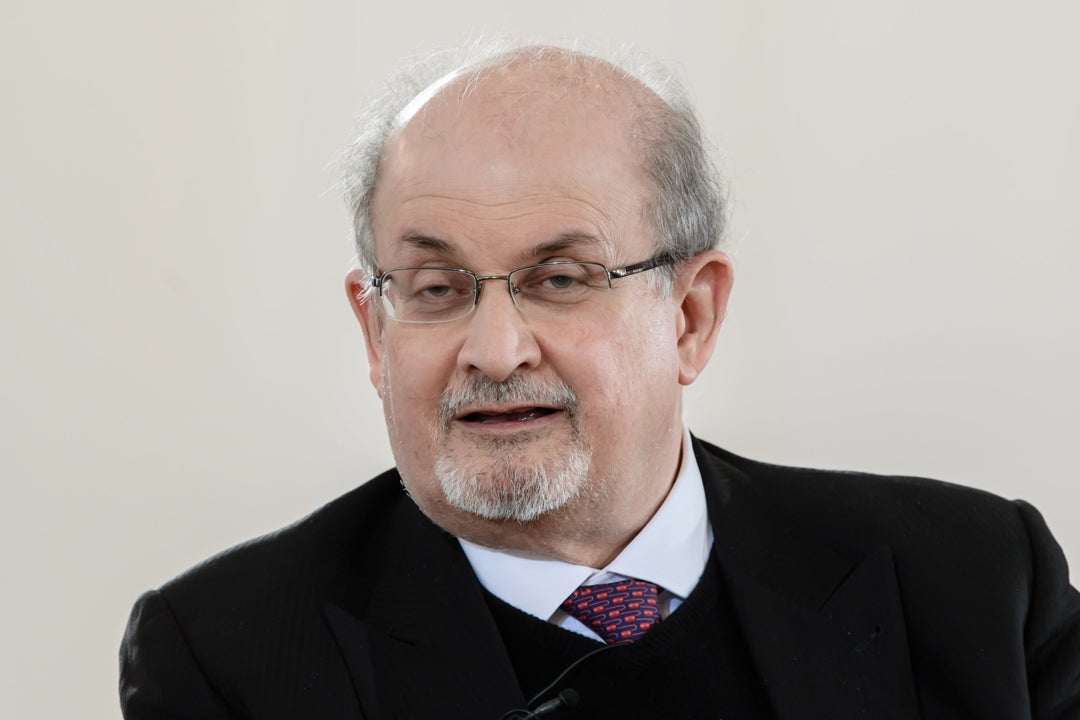 La Cultureta Gran Reserva: Cómo Salman Rushdie se repuso de su ataque