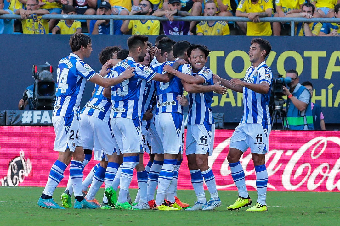 Take Kubo da la primera victoria a la Real ante un Cádiz sin pólvora Take Kubo da la primera victoria a la Real ante un Cádiz sin pólvora